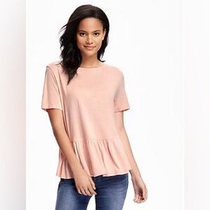 Banana Republic Light Pink Peplum Top Size L • EUC (Excellent Used Condition)